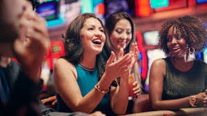 Aplikasi the slot di layar iPhone menampilkan meja American Roulette dengan papan taruhan sentuh